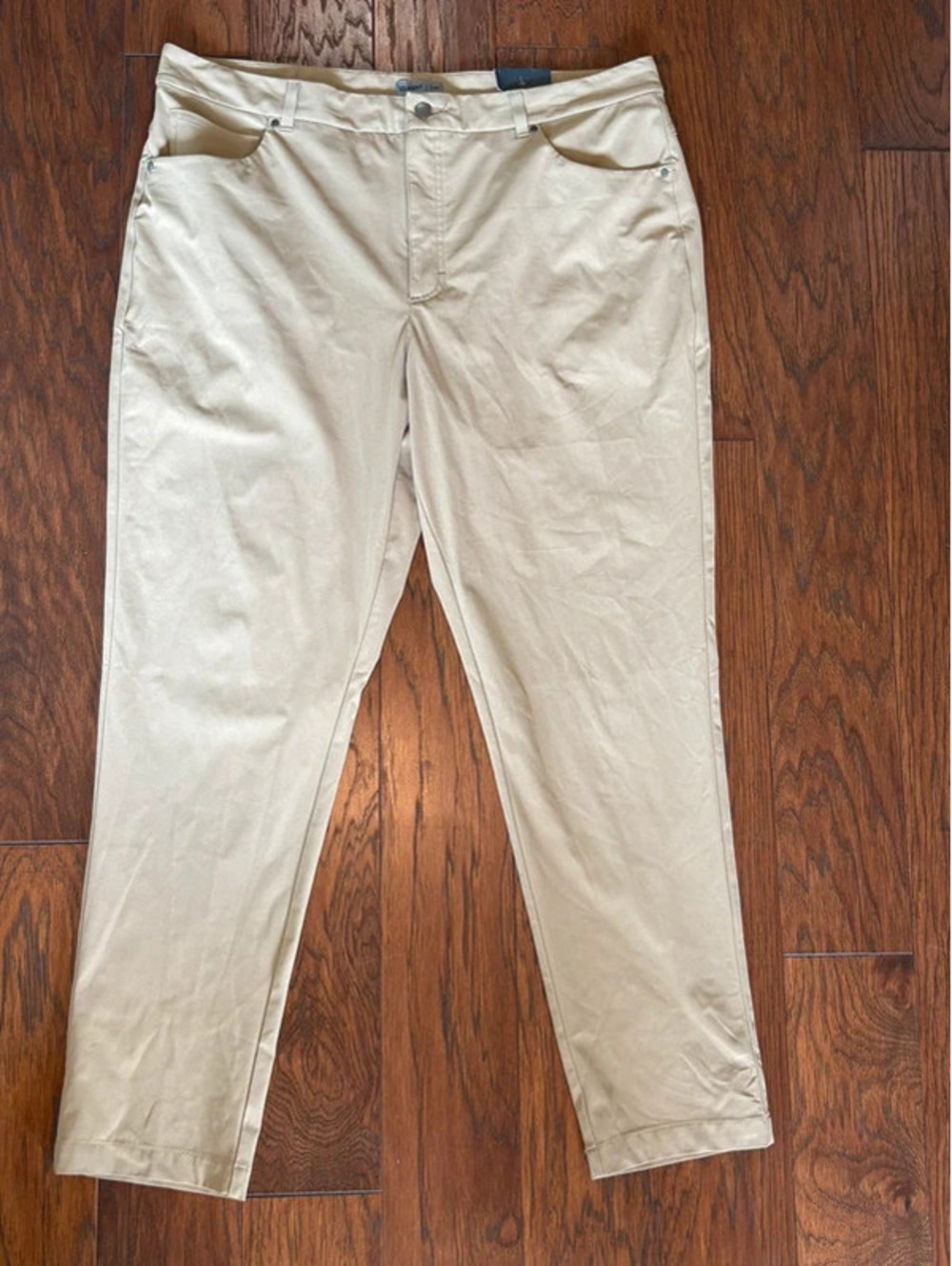 VRST Men’s Slim Fit Chinos. 40x32. NWT!